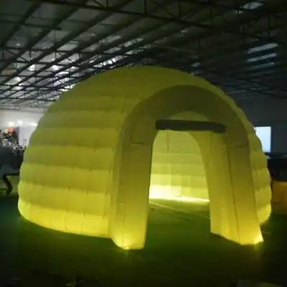 White Outdoor Lawn Inflatable  - Outdoor Lighting Rental recension och pris